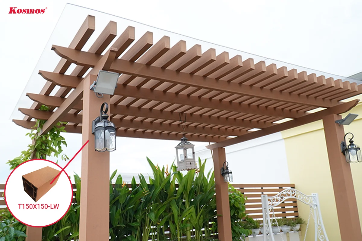 Công trình Pergola cổ điển ứng dụng trụ gỗ nhựa ngoài trời.
